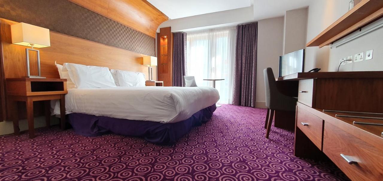 Osprey Hotel Naas Ngoại thất bức ảnh