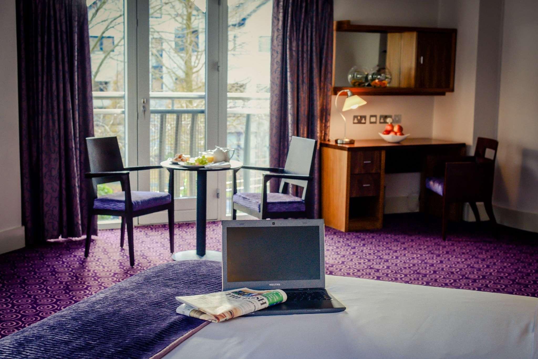 Osprey Hotel Naas Ngoại thất bức ảnh